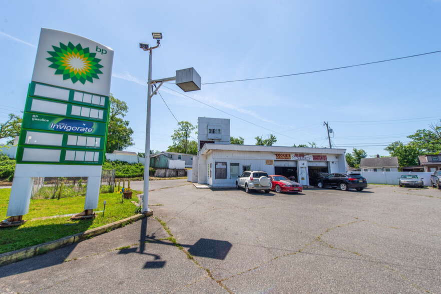 Primary Photo Of 812 State Route 35, South Amboy Auto Repair For Sale