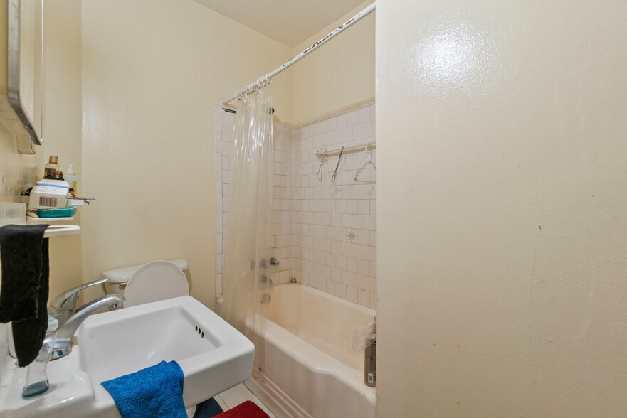 More Photos Of 3211 Guilford Ave, Baltimore Apartments For Sale