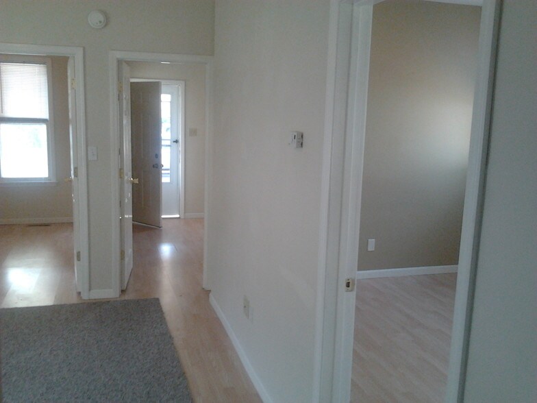More Photos Of 637 S Fares Ave, Evansville Specialty For Sale