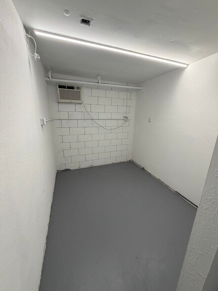 More Photos Of 1315 Broadway, El Cajon Freestanding For Sale