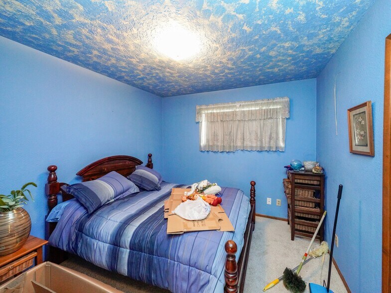 More Photos Of 4856 32nd Ave SE, Salem Industrial For Sale