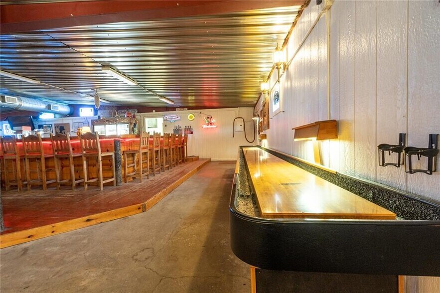 More Photos Of 233 Hwy 75, Sycamore Restaurant For Sale