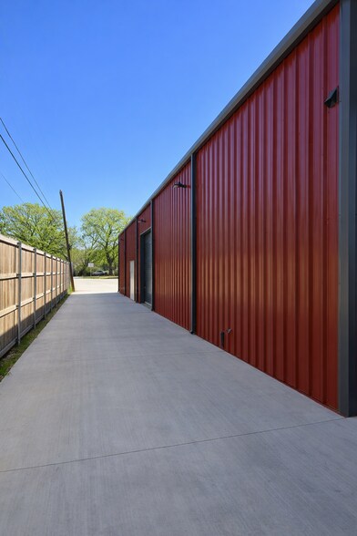 More Photos Of 708 Corry a Edwards Dr, Kennedale Freestanding For Sale