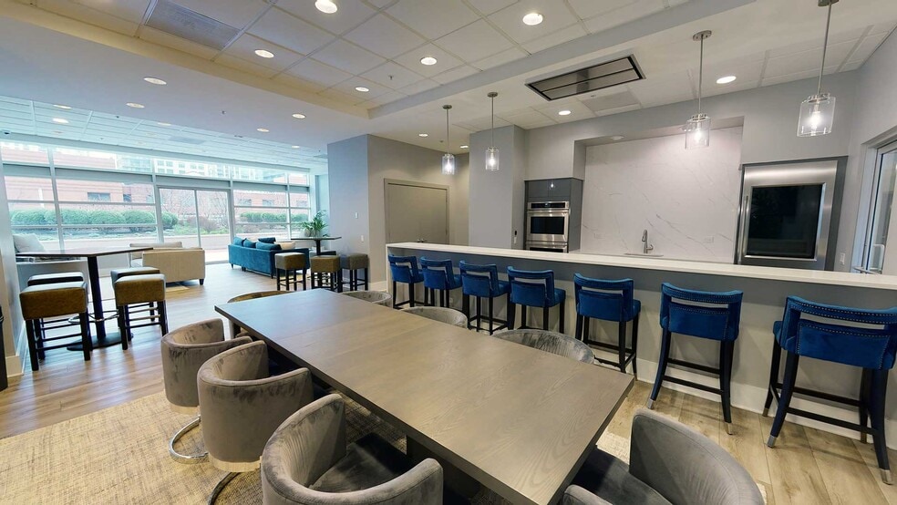 More Photos Of 540 N State St, Chicago Apartments For Lease