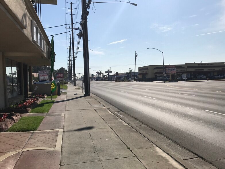More Photos Of 1149-1163 N Tustin St, Orange General Retail For Lease
