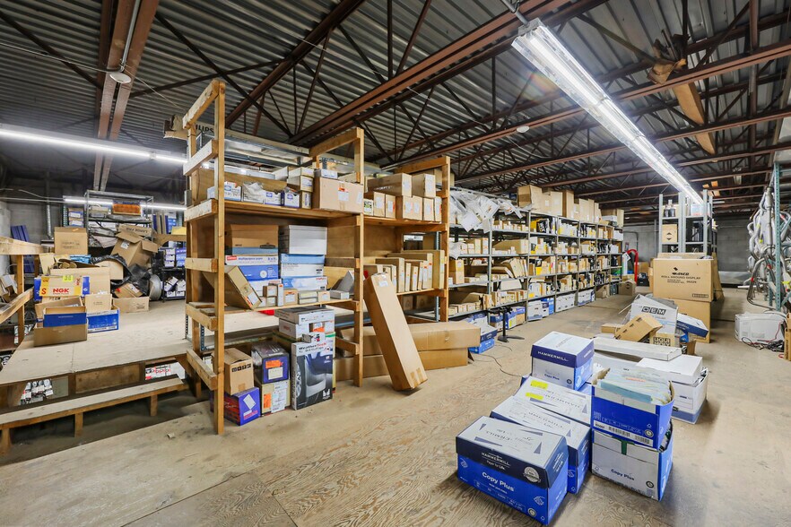 More Photos Of 1260 East St, Pittsfield Freestanding For Sale