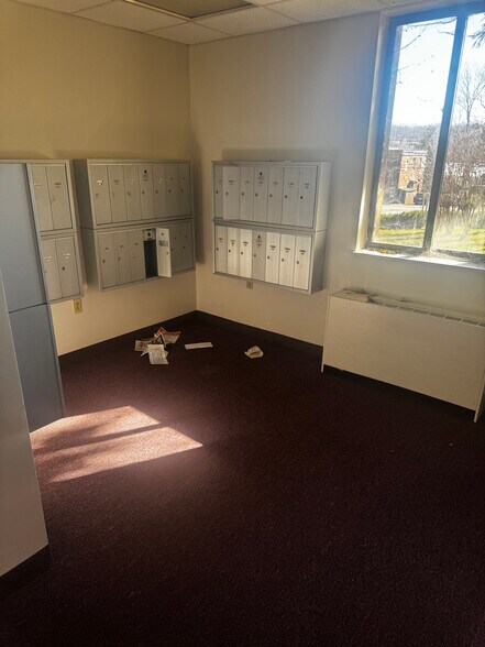 More Photos Of 241 S Chamberlain Ave, Rockwood Assisted Living For Sale