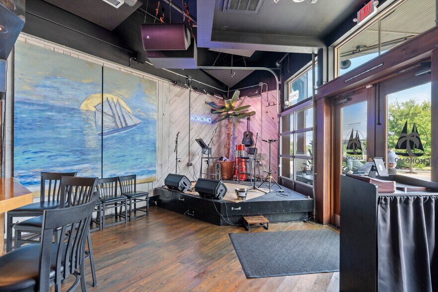 More Photos Of 158 Front St, Franklin Apartments For Sale