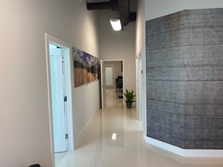 More Photos Of 10388 State Road 84, Davie Warehouse For Lease