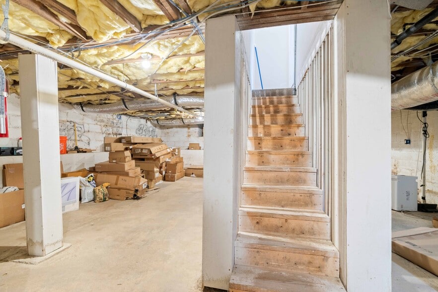 More Photos Of 4105 Hillsboro Cir, Nashville Office For Sale