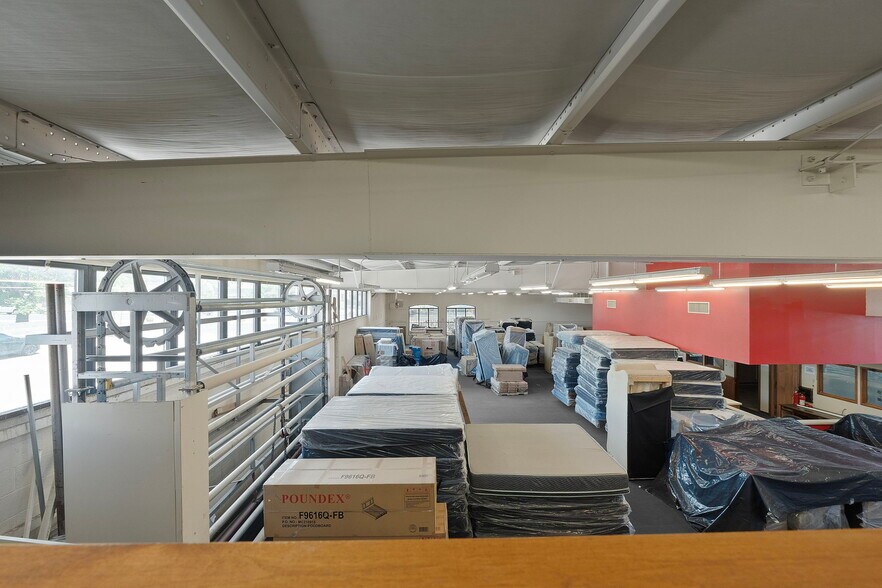 More Photos Of 221 Broadway Blvd SE, Albuquerque Freestanding For Sale