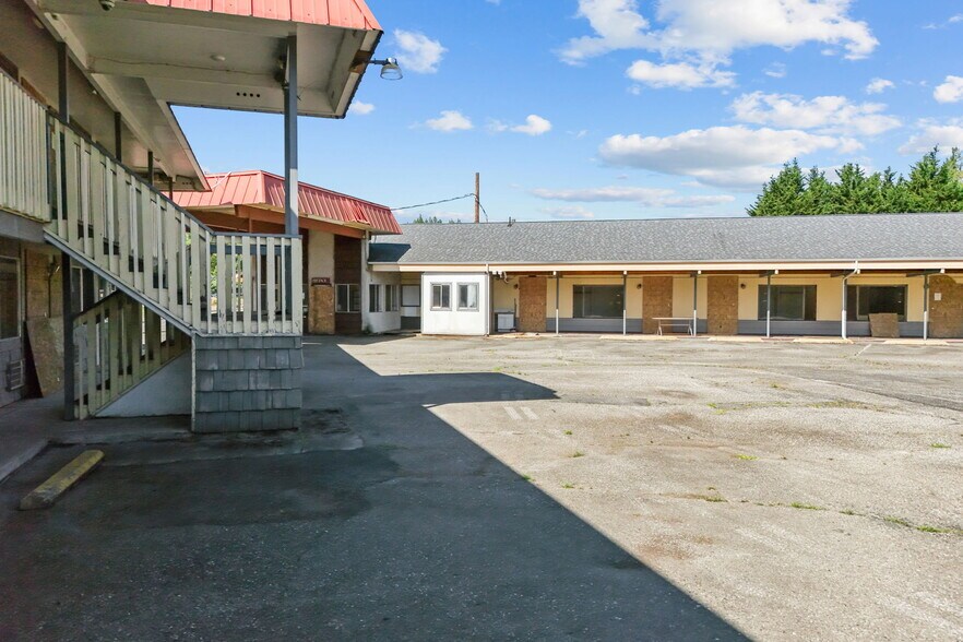 More Photos Of 1862 W State Route 20, Sedro-Woolley Hotel For Sale