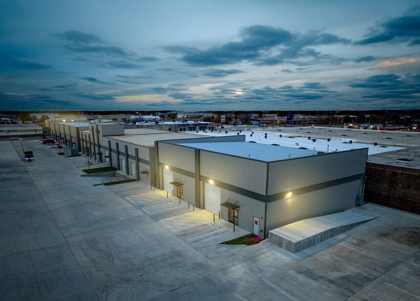 More Photos Of 6240 E 15th St, Tulsa Unknown For Lease