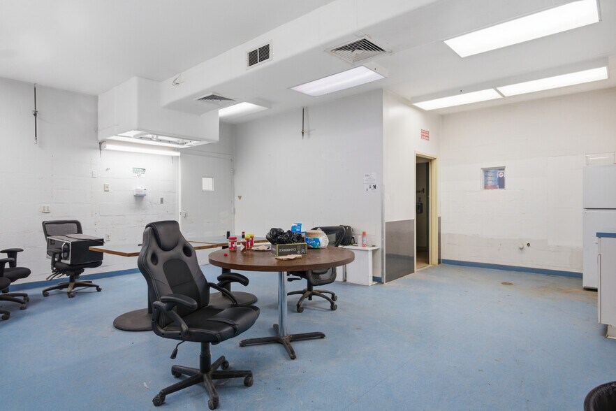 More Photos Of 5190 Dominion Dr, Dublin Warehouse For Sale