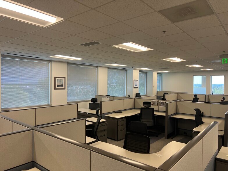 More Photos Of 5730 Oakbrook Pky, Norcross Distribution For Lease
