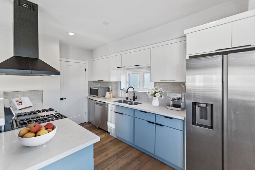 More Photos Of 1726 Menlo Ave, Los Angeles Apartments For Sale