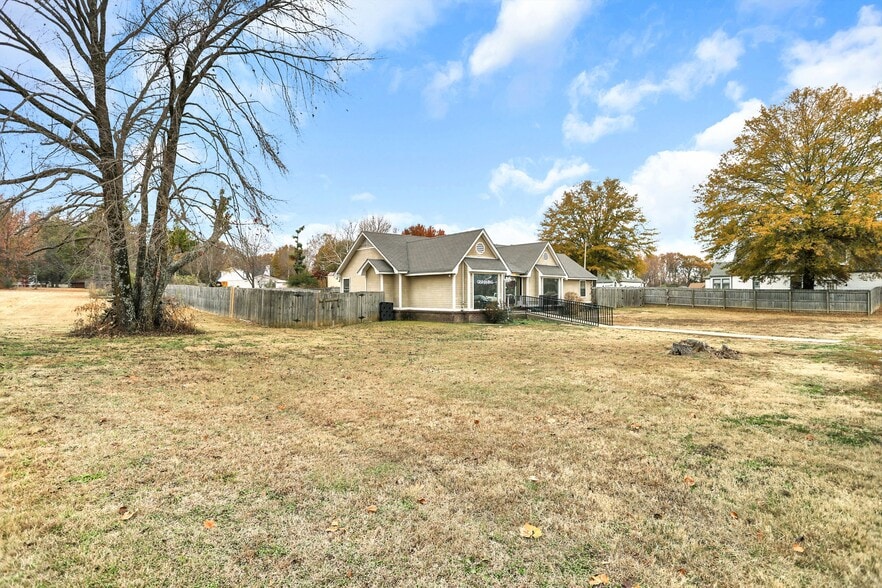 More Photos Of 5165 Getwell Rd, Southaven Office For Sale
