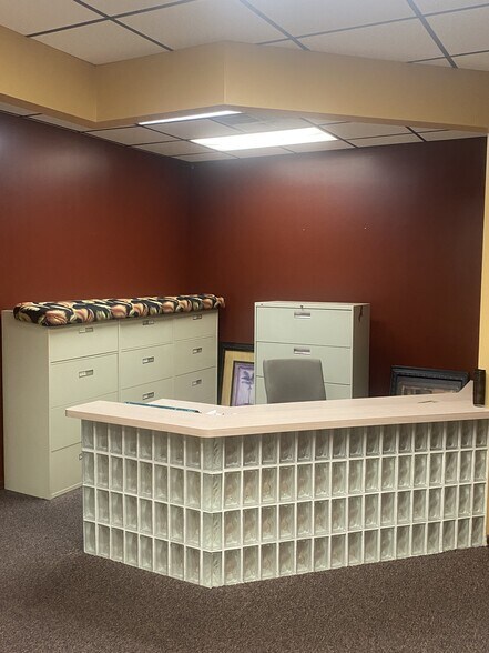 More Photos Of 3023 Eastland Blvd, Clearwater Office For Sale