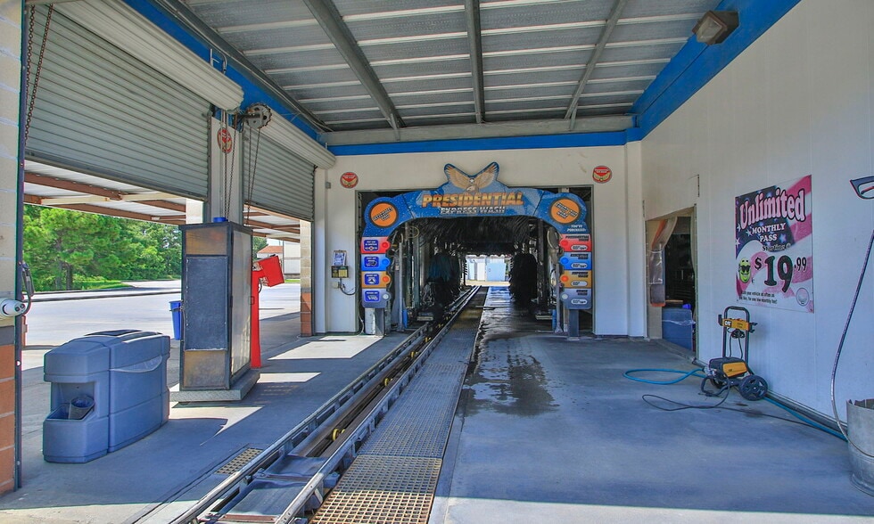 More Photos Of 2858 Treaschwig Rd, Houston Carwash For Sale