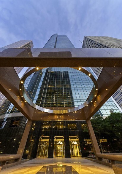 More Photos Of 1000 Louisiana St, Houston Office For Lease
