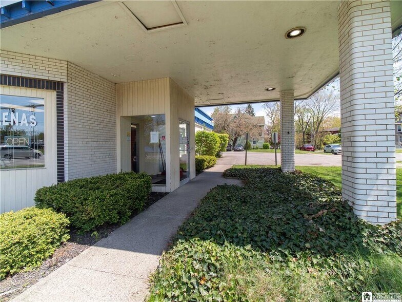 More Photos Of 436 Central Ave, Dunkirk Restaurant For Lease