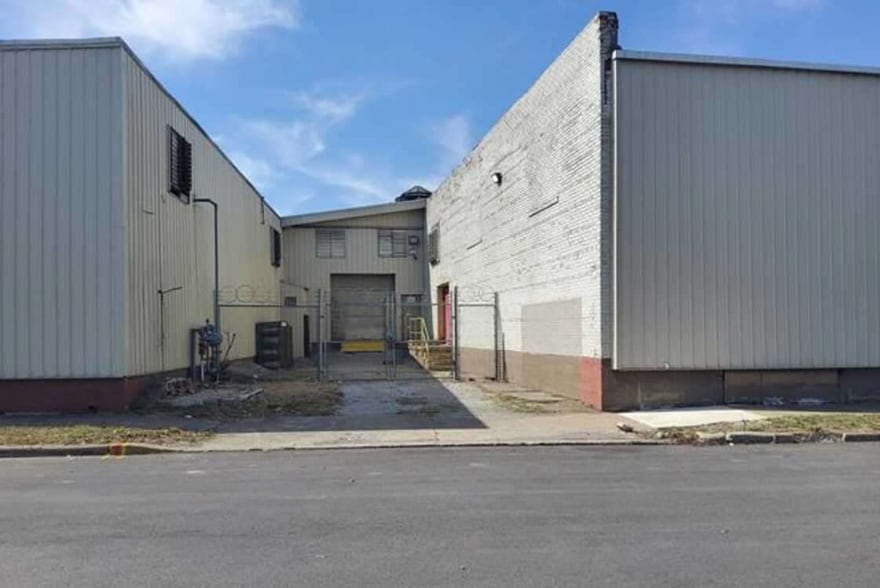 More Photos Of 1121 W Kentucky St, Louisville Distribution For Sale