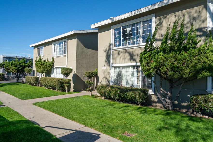More Photos Of 10851-10861 Palma Vista Ave, Garden Grove Apartments For Sale
