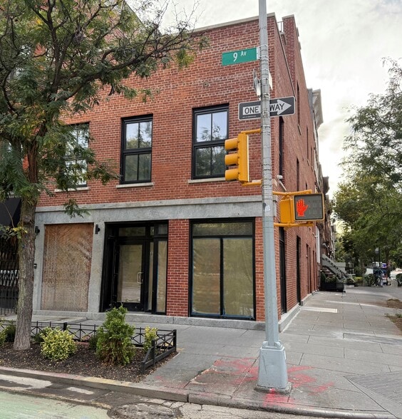 More Photos Of 148 Ninth Ave, New York Storefront Retail Residential For Lease