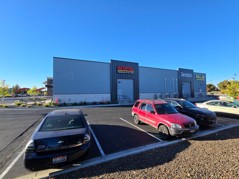 More Photos Of 1255 N Happy Valley Rd, Nampa Restaurant For Sale