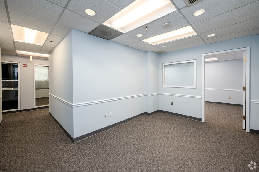 More Photos Of 7500 Greenway Center Dr, Greenbelt Unknown For Lease