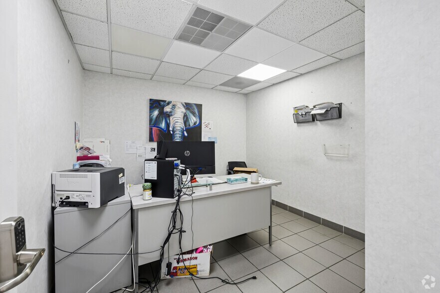 More Photos Of 538 Route 38 E, Maple Shade Township Auto Dealership For Lease