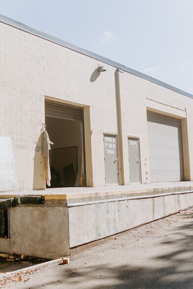 More Photos Of 7900-7928 Kerber Blvd, Chanhassen Flex For Lease