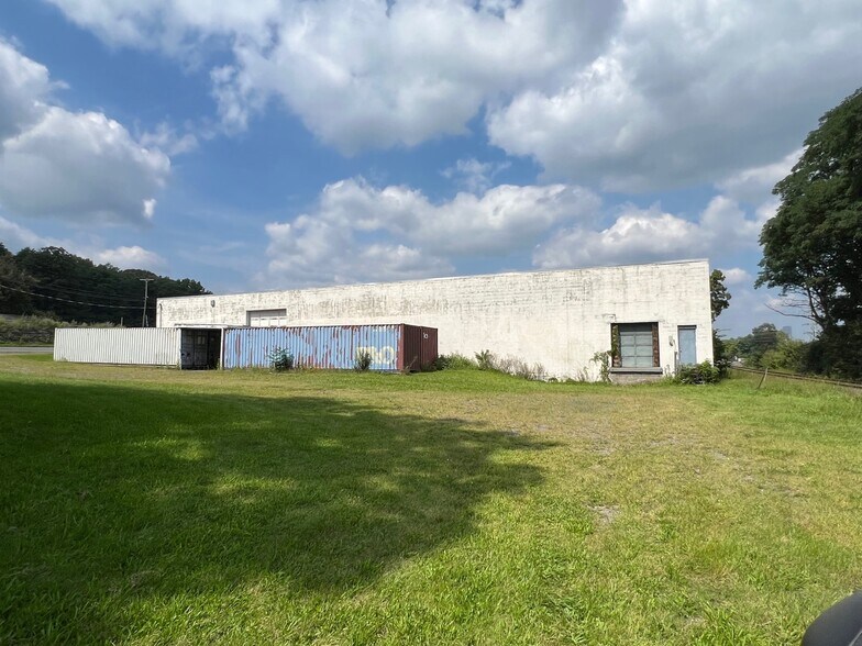 More Photos Of 6 Old River Rd, Glenmont Industrial For Sale