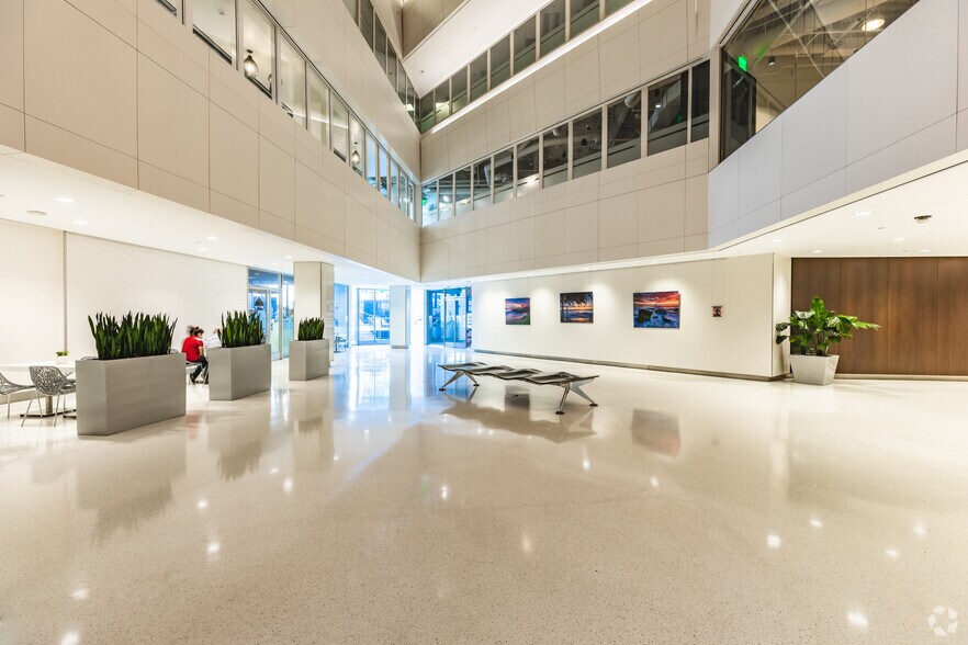 More Photos Of 401 W A St, San Diego Office For Lease