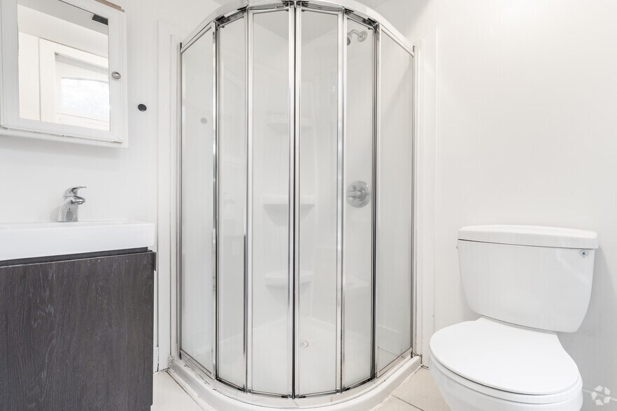 More Photos Of 245 Laurier Av E, Ottawa Apartments For Sale