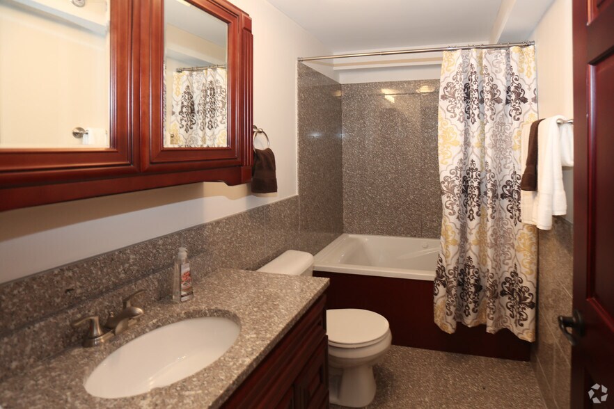 More Photos Of 1014-1024 Locust St, Saint Louis Apartments For Sale