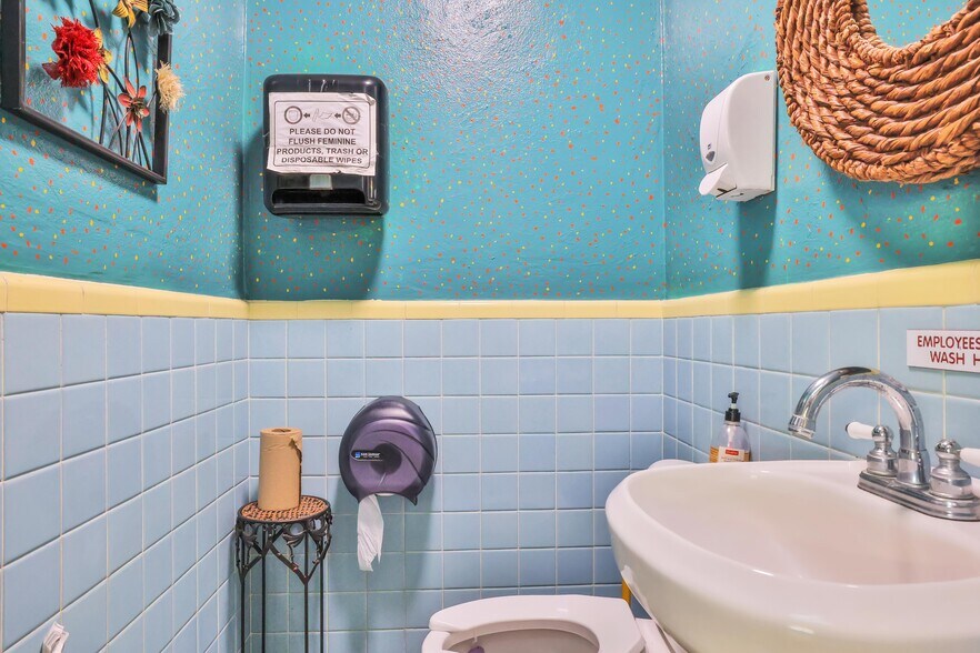 More Photos Of 114 Central Ave, Lake Wales Freestanding For Sale