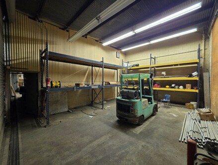 More Photos Of 3000 Market St, Oakland Warehouse For Sale