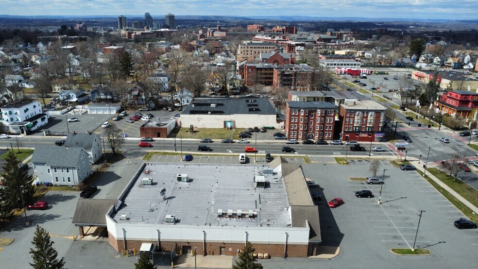 More Photos Of 707 State St, Springfield Drugstore For Sale