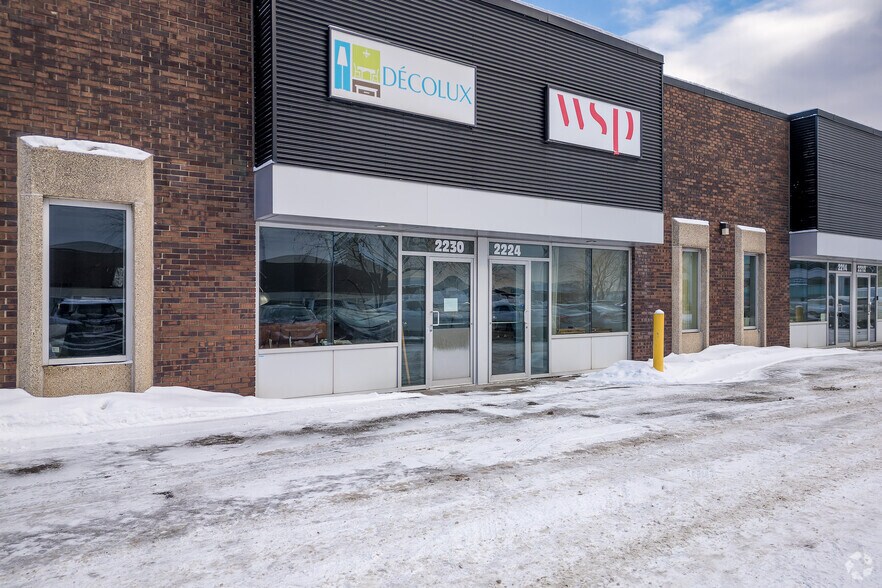 More Photos Of 2200-2270 Ave 46th, Montréal Light Manufacturing For Lease