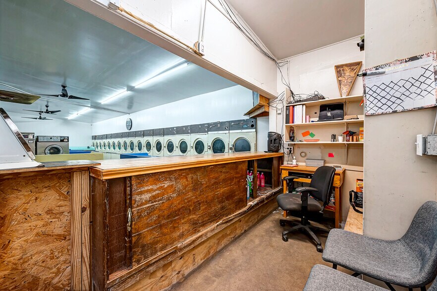 More Photos Of 9007 Irvington Blvd, Houston Freestanding For Sale