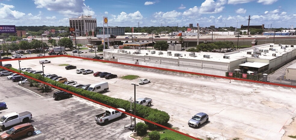 More Photos Of 8519 Broadway, San Antonio Land For Sale