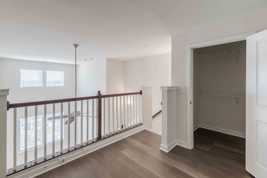 More Photos Of 101 N Wolfe St, Baltimore Apartments For Lease