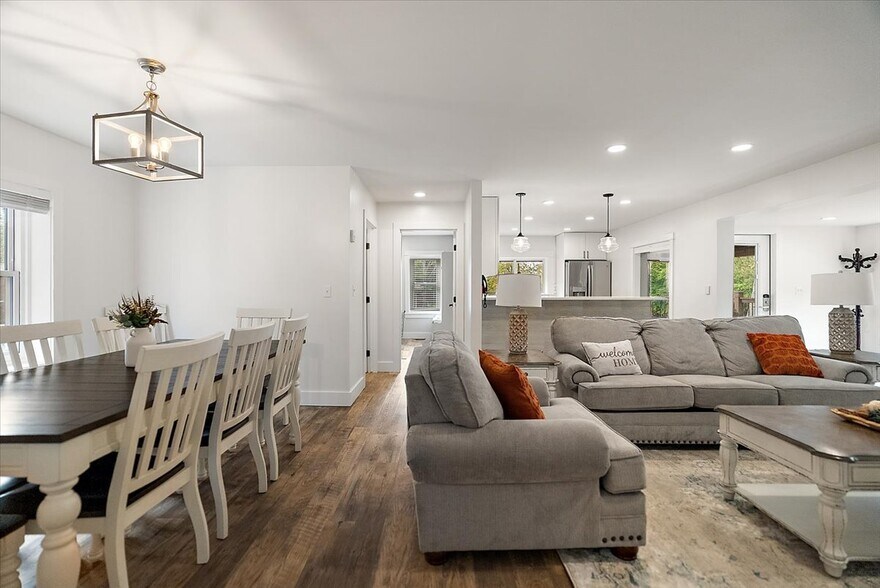 More Photos Of 3943 N Skookum Rd, Luther Hotel For Sale