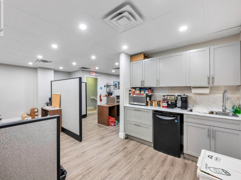 More Photos Of 7228 Progress Way, Delta Manufacturing For Sale