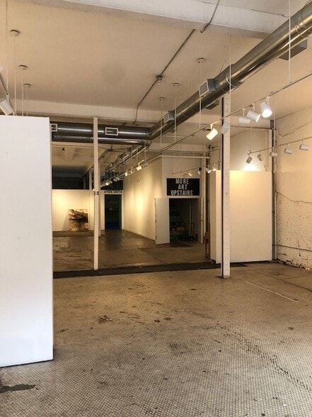 More Photos Of 712 Austin Ave, Waco Office For Lease