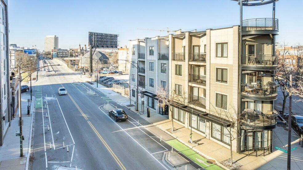 More Photos Of 875 N Milwaukee Ave, Chicago Storefront Retail Residential For Lease