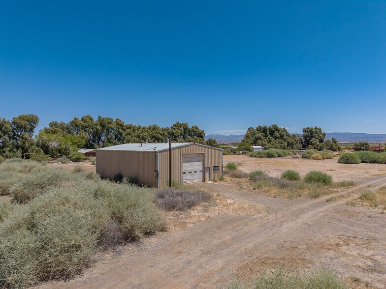 More Photos Of 9512 S Evans Ln, Mohave Valley Warehouse For Sale