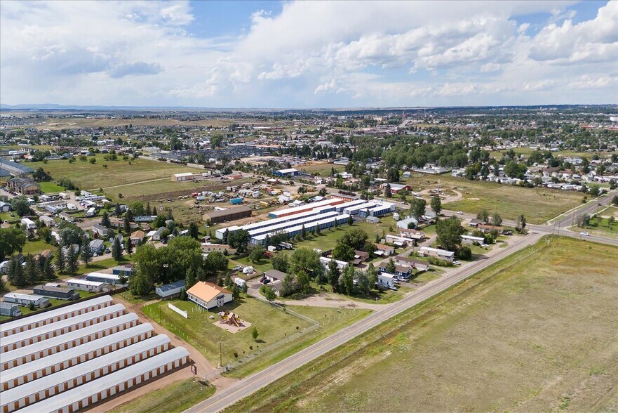 More Photos Of 1902 Avenue C, Cheyenne Self Storage For Lease