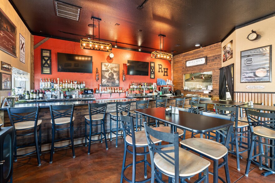 More Photos Of 401 Oak St, Brookings Specialty For Sale